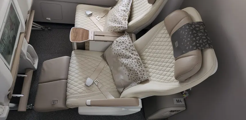Lie-Flat or Extra Legroom: Which Seat Offers the Best Comfort?